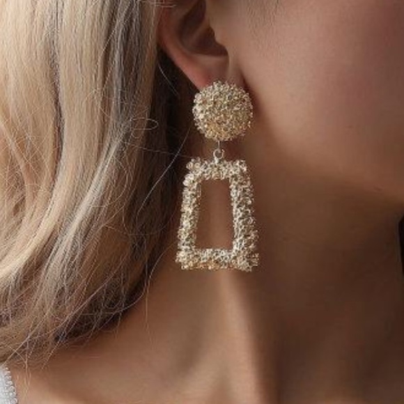 Jewelry - New Gold Vintage Earrings /a